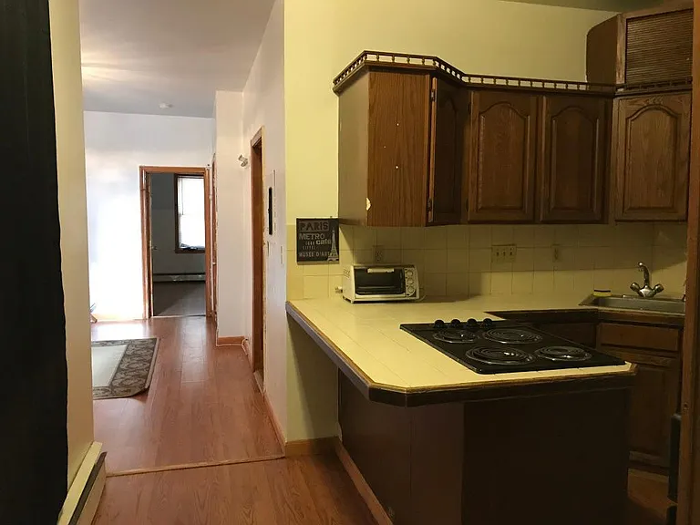 32 Cunard St #1 — Photo 11