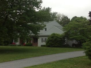 213 Skyline Dr, Willow Street, PA 17584