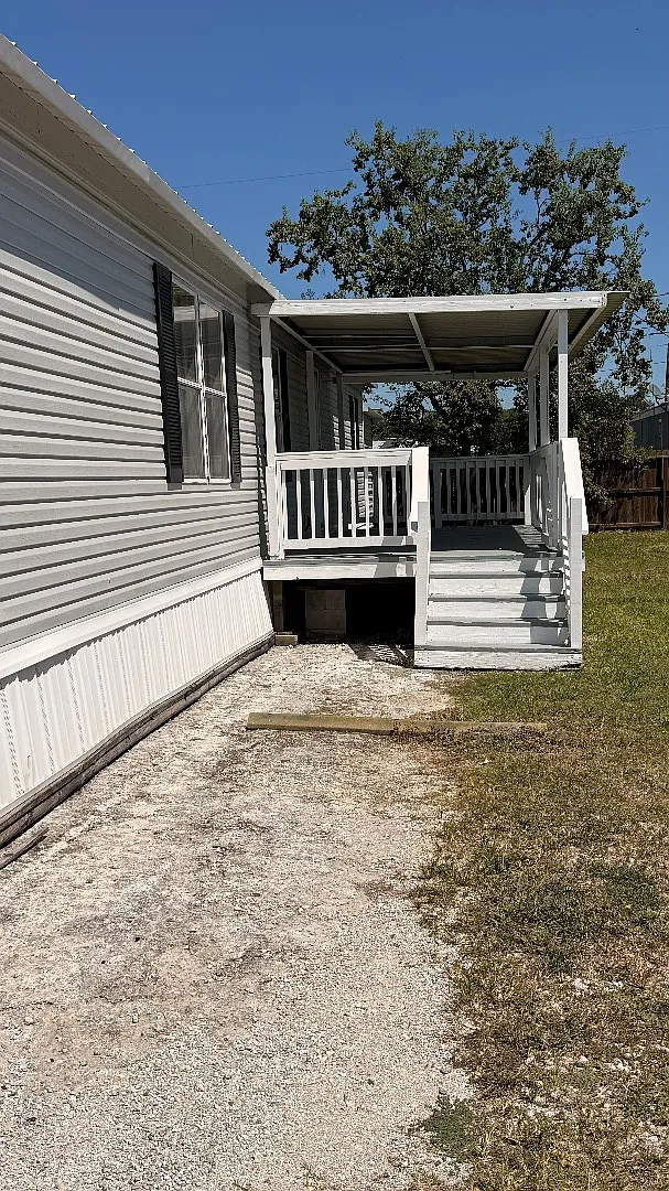 2021 N Battlebell Rd — Photo 4