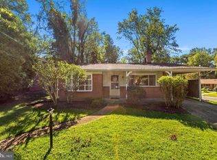 6104 Stardust Ln, Bethesda, MD 20817