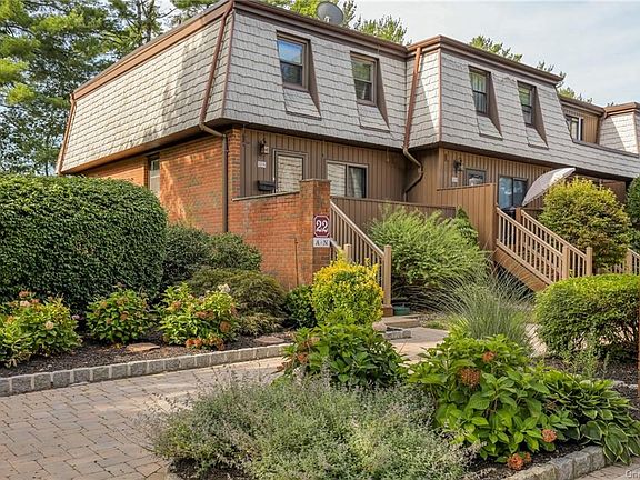 3rd image of 22 N Heritage Dr
