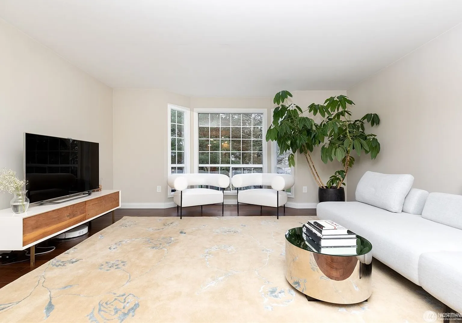 4Bd/2.5Ba Kirkland Home — Photo 4