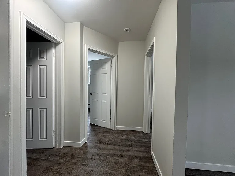 247 Durand St #13 — Photo 12