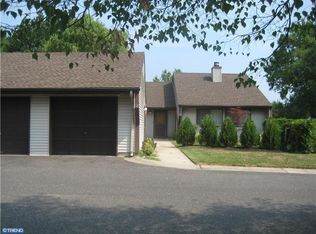12 E Azalea Ln, Mount Laurel, NJ 08054