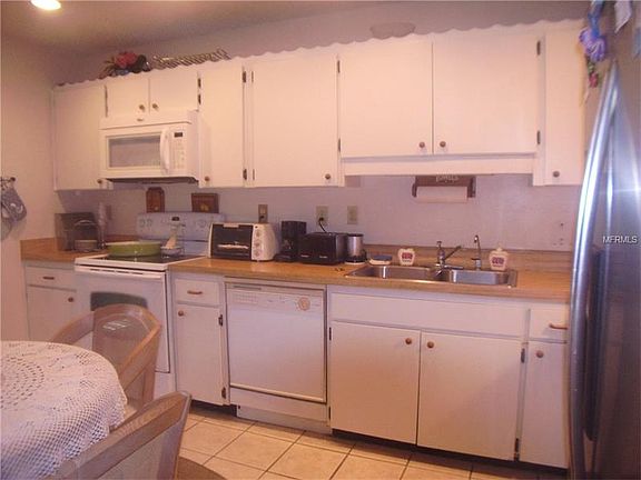 3rd image of 1347 New Bedford Dr #0