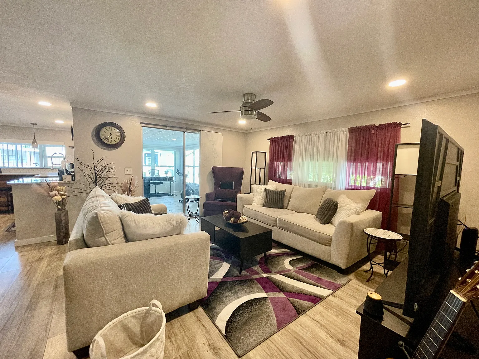 2 bed, 1080 sqft, $1,600 — Photo 1