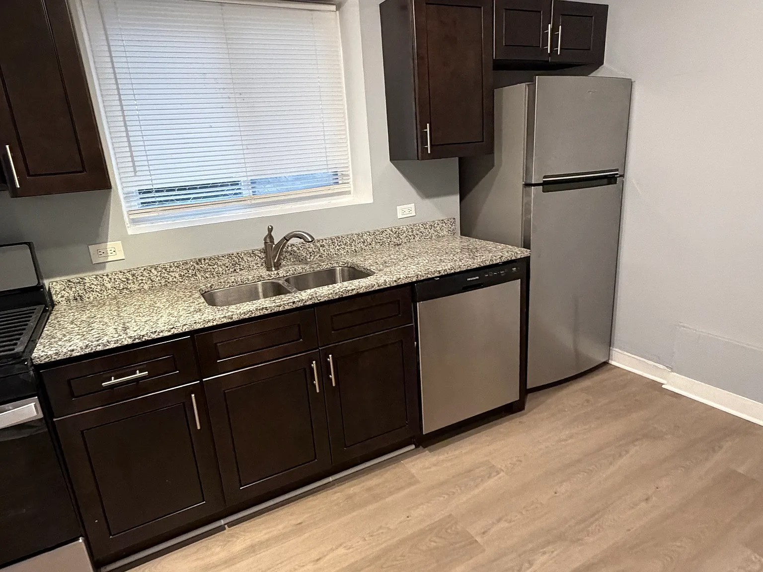 1 bed, 800 sqft, $1,550 — Photo 4