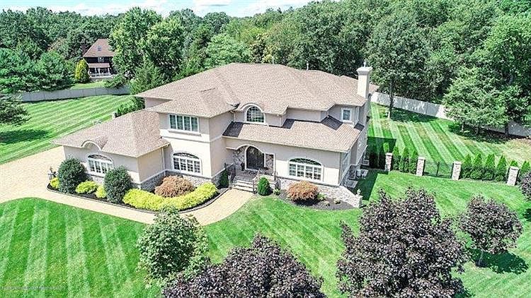 1st image of 1672 Jay Bird Ln