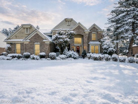 5872 Meadowview Dr, Canton, MI 48187