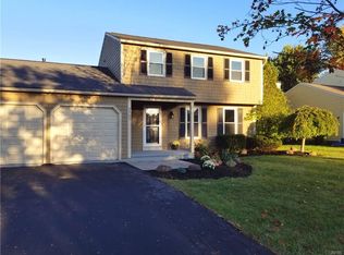 7743 Bainbridge Dr, Liverpool, NY 13090