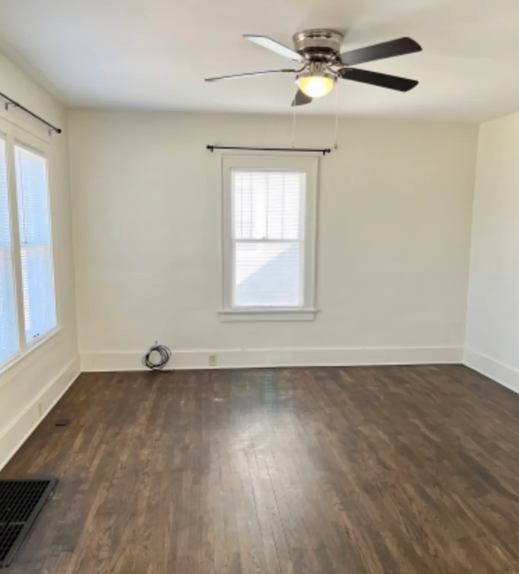 2 bed, 845 sqft, $1,400 — Photo 2