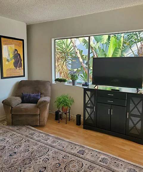 734 N Alfred St #3 — Photo 1