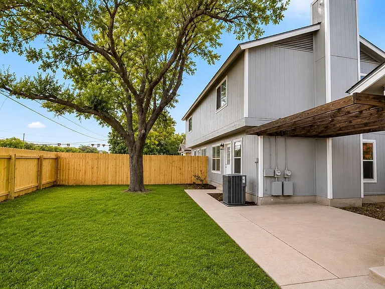 8807 Springmail Cir #A — Photo 38