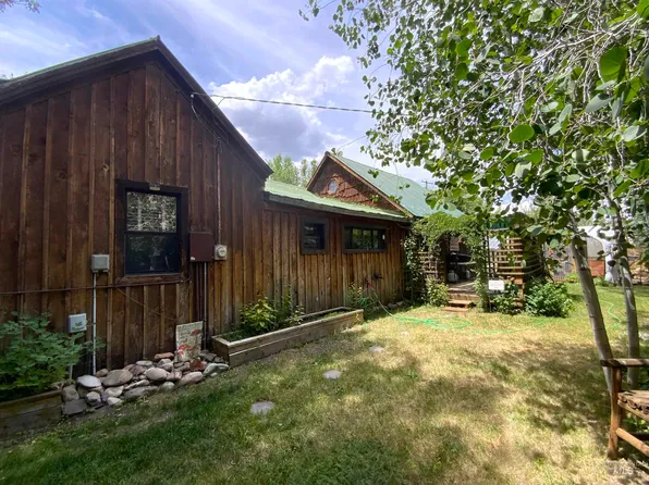 205 Alturas Ave W, Fairfield, ID 83327