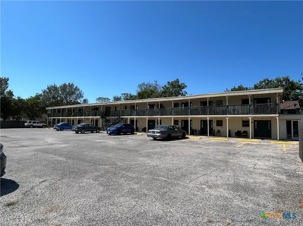 1507 N Wheeler St, Victoria, TX 77901