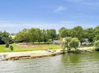 5406 E Reighmoor Rd, Omro, WI 54963