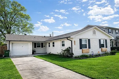 6908 Christine St Photo 1