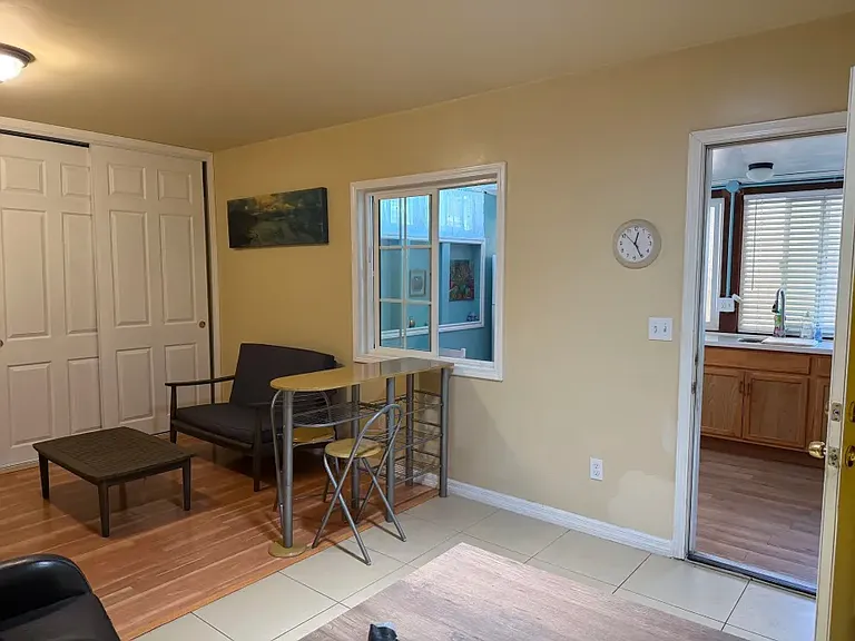 203 Los Angeles Ave — Photo 11