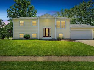 2004 Eisenhower Ave, Valparaiso, IN 46383