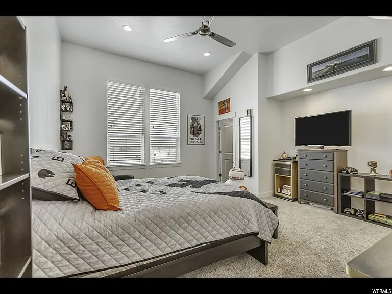 569 W Lewski Ln — Photo 12