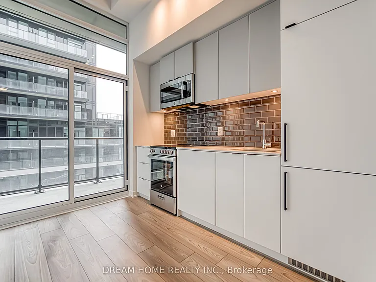 285 Dufferin St #705 — Photo 21