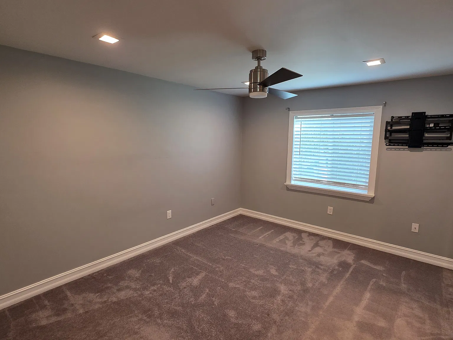 2 bed, 835 sqft, $1,800 — Photo 3