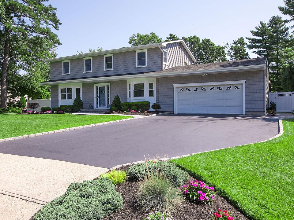 1st image of 7 Jacqueline Court