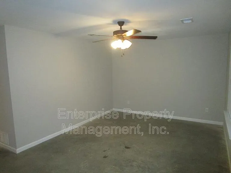 3490 Ardmore St — Photo 6