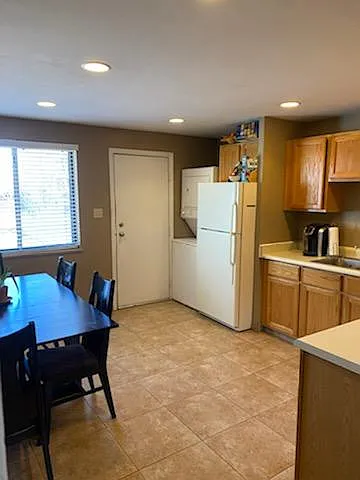 752 Juniper St — Photo 4