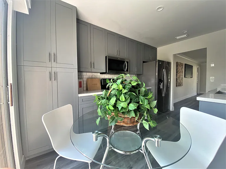 350 SW Colesbury Ave #350 — Photo 15