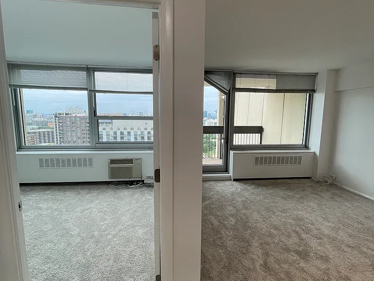 1255 N Sandburg Ter #2105 — Photo 8