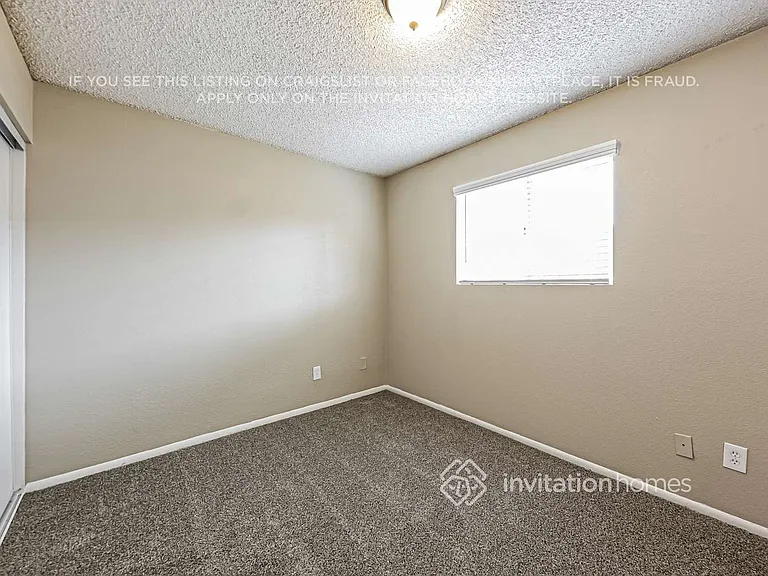 4424 W Caron St — Photo 9