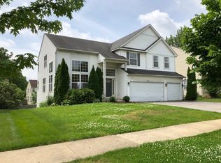 526 Chesterfield Ln, North Aurora, IL 60542