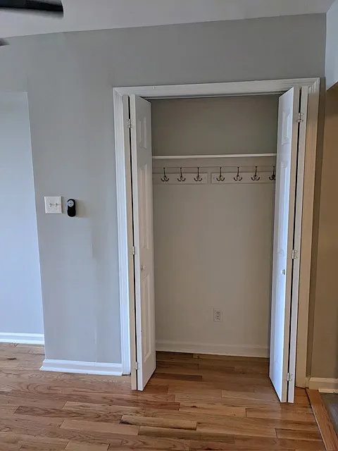 2 bed, 1015 sqft, $2,000 — Photo 4
