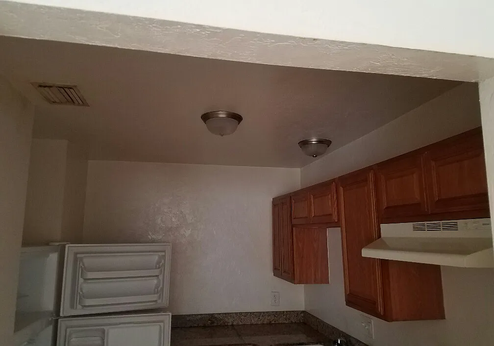 201 3rd St * (4) Units - 4D — Photo 2