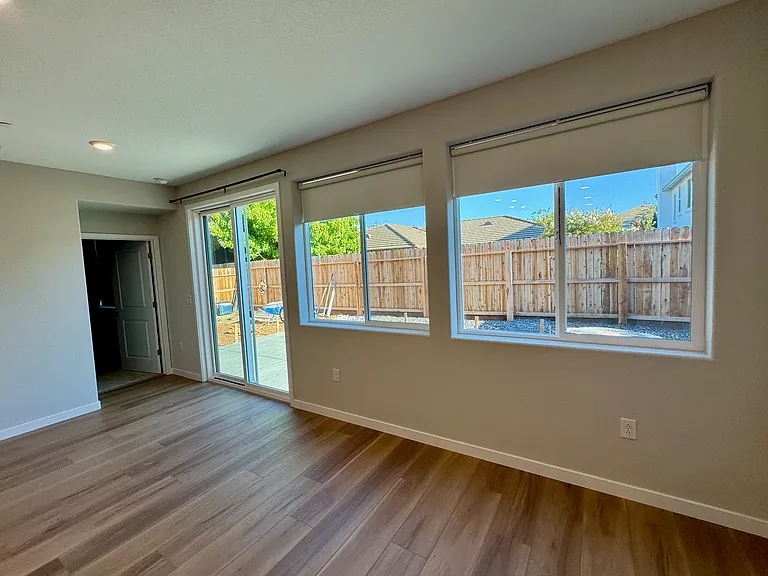 12012 Mircado Way — Photo 8