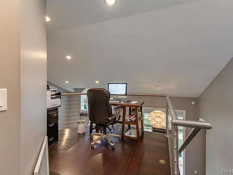 1265 Old Colony Ln — Photo 16