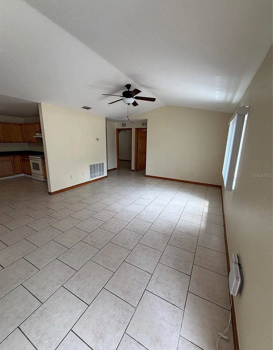 3 bed, 1242 sqft, $1,535 — Photo 3