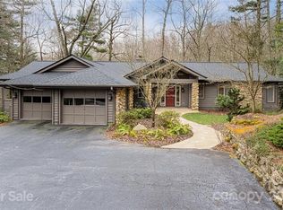 708 Kenmure Dr, Flat Rock, NC 28731