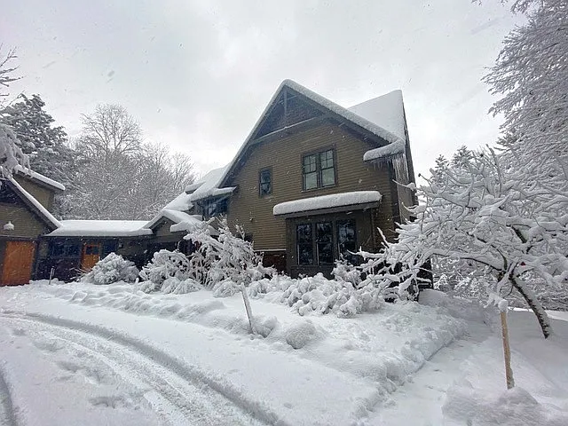 1018 Sinclair Dr — Photo 1