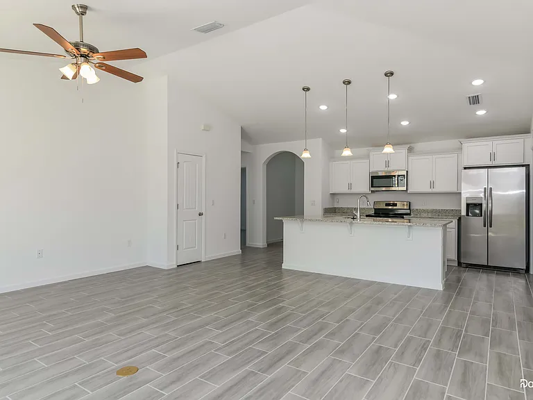 1251 Amazon Ln — Photo 3