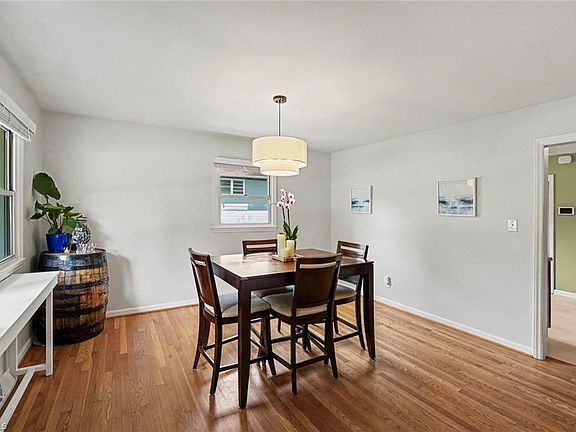 4th image of 2906 Fairfield Ave