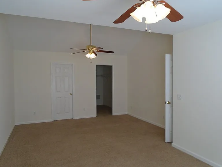 153 Pickett Creek Ln — Photo 12