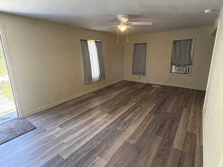 123 Leeper St — Photo 10