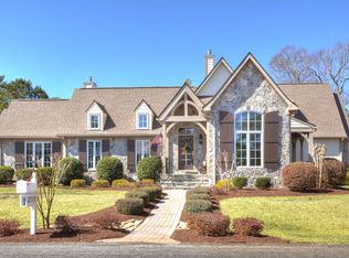 2733 Harbormaster Dr SE, Southport, NC 28461