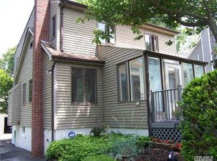 27 Valley Dr, Sound Beach, NY 11789