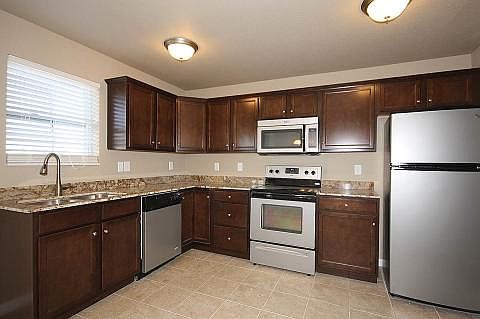 1st image of 2720 W Willowlake Dr