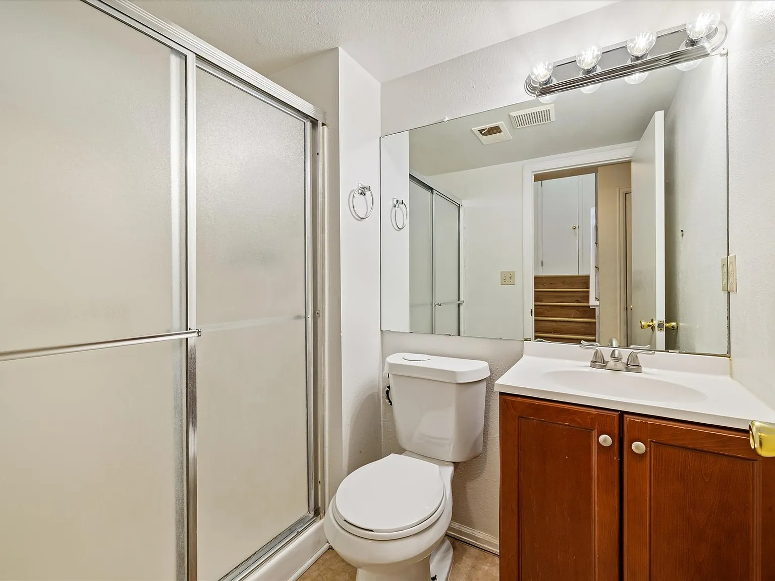 3 bed, 1256 sqft, $2,900 — Photo 4