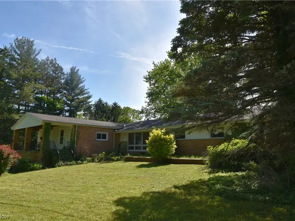 2480 River Rd, Willoughby Hills, OH 44094