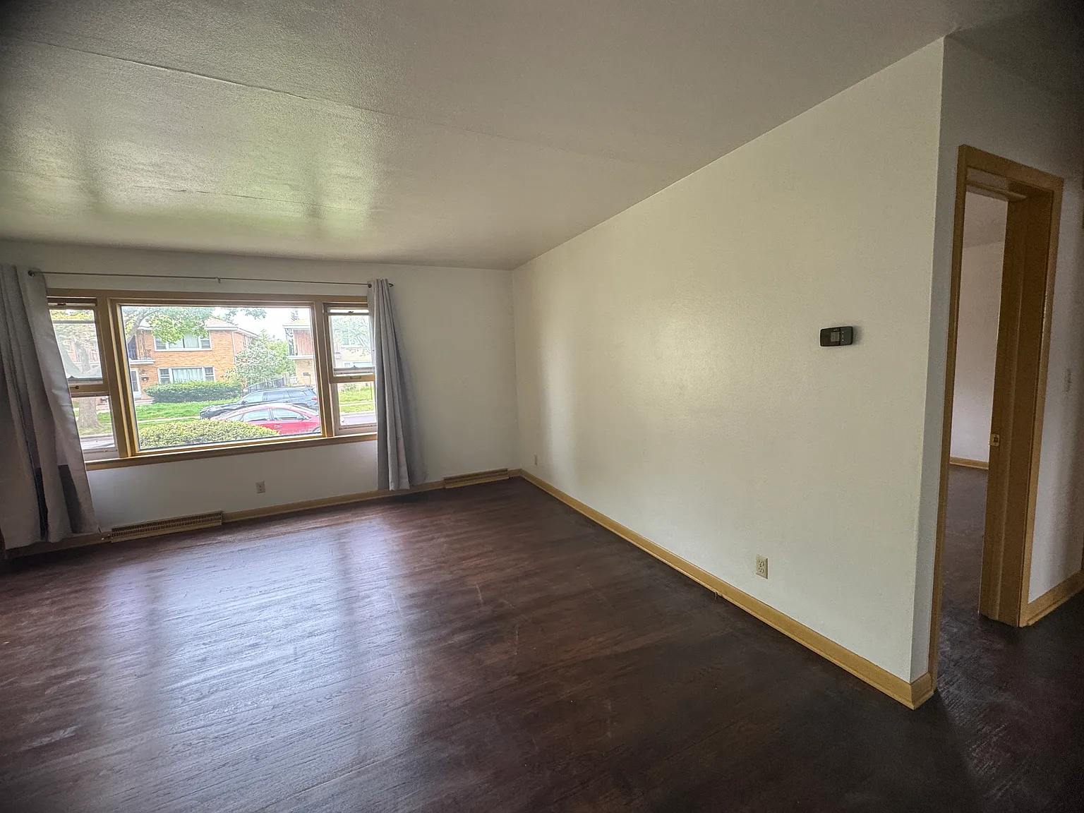 2 bed, 875 sqft, $1,060 — Photo 3